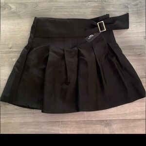Haute Monde Elegant Black A-Line Skirt with Buckle